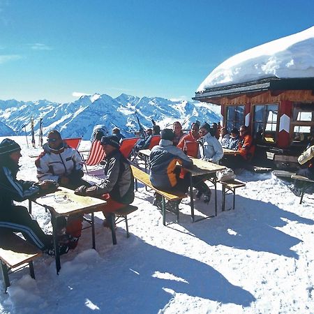 Spacious Holiday Flat Close To The Ski Area Uderns Esterno foto