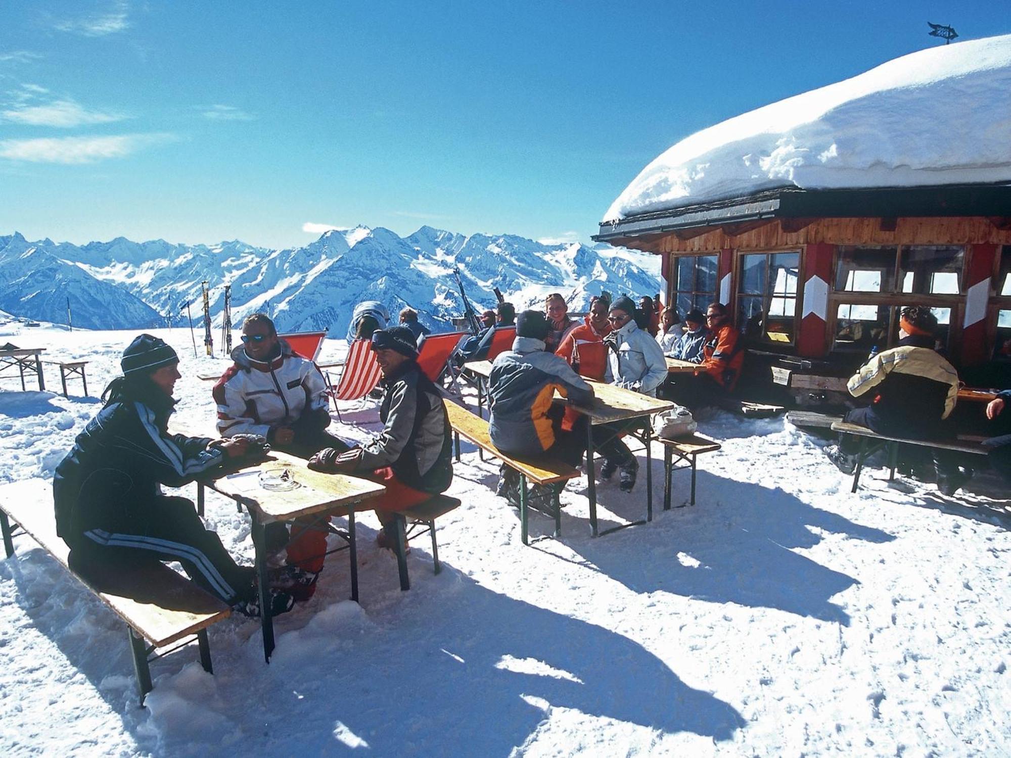 Spacious Holiday Flat Close To The Ski Area Uderns Esterno foto