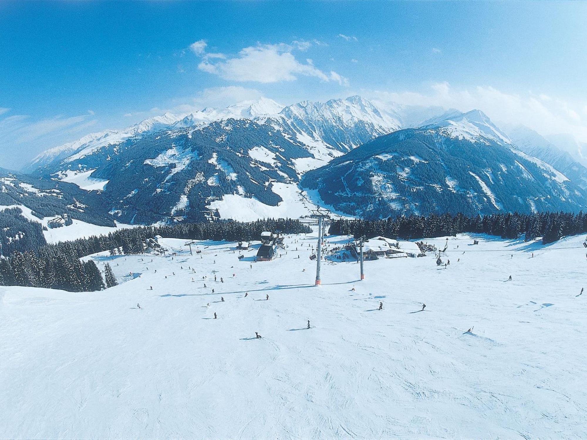 Spacious Holiday Flat Close To The Ski Area Uderns Esterno foto